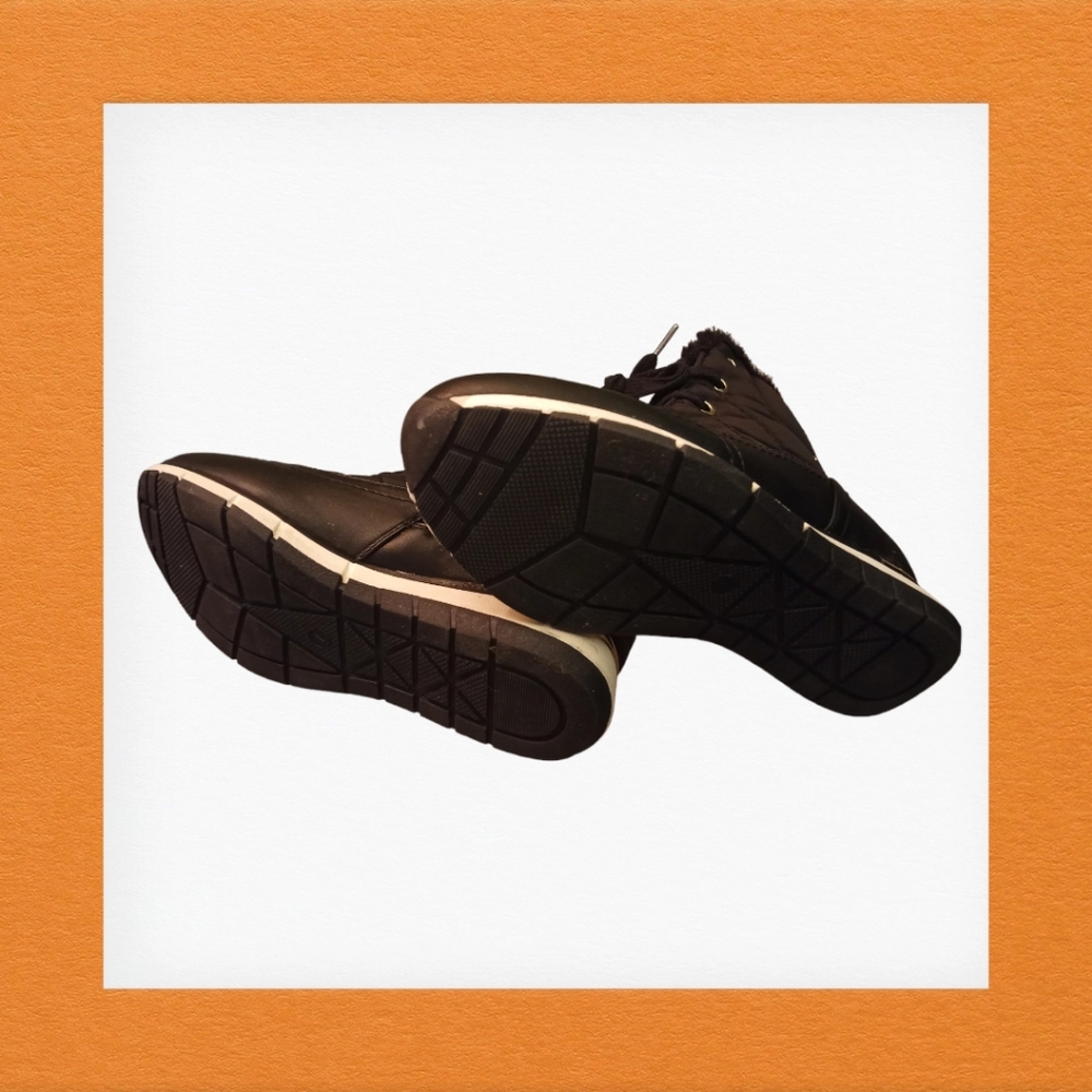 Women's shoes